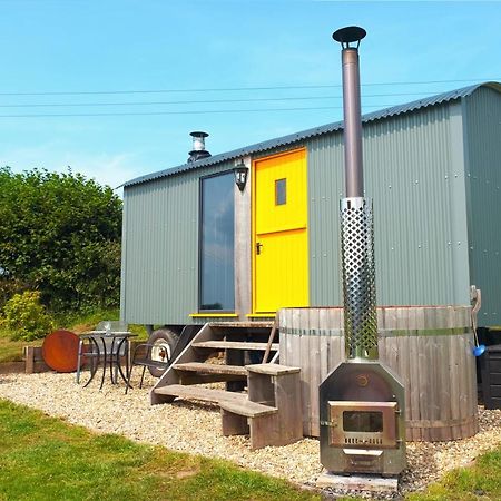 Готель Kidwelly Glamping Екстер'єр фото