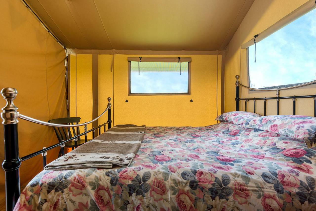 Готель Kidwelly Glamping Екстер'єр фото
